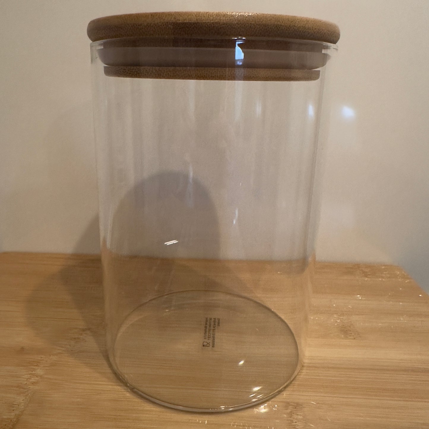 Vorratsdose aus Glas mit Hygrometer