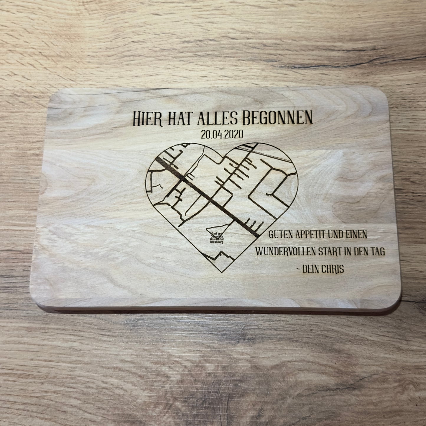 Valentinstags Brotbrettchen